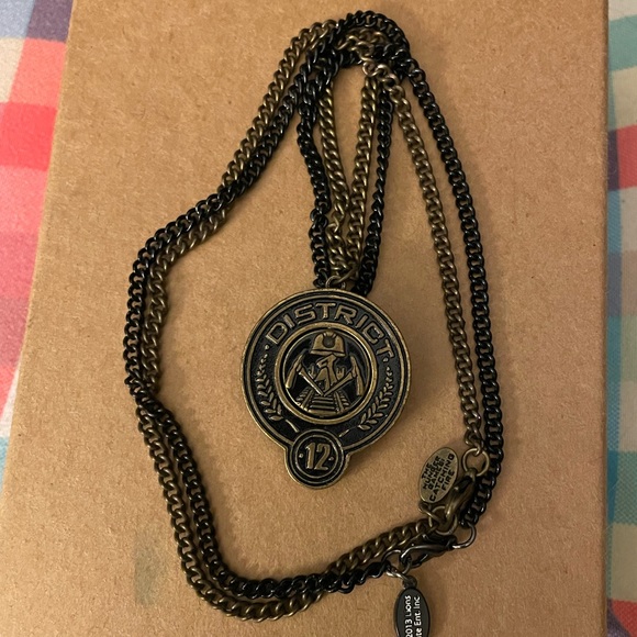 The Hunger Games: Catching Fire dual necklace - Picture 2 of 4